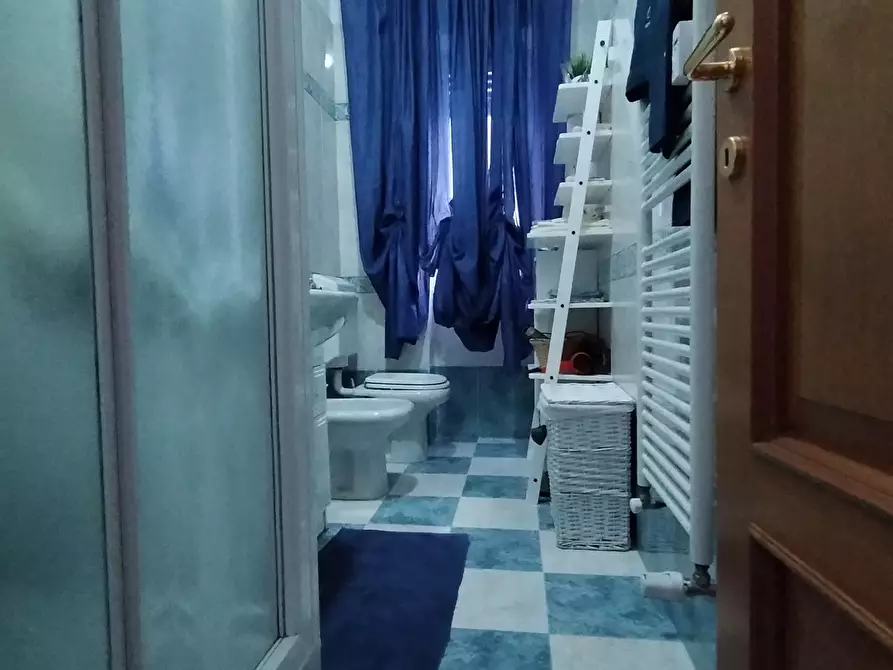 Immagine 45 di Bilocale in vendita  in Via delle Gavette a Genova