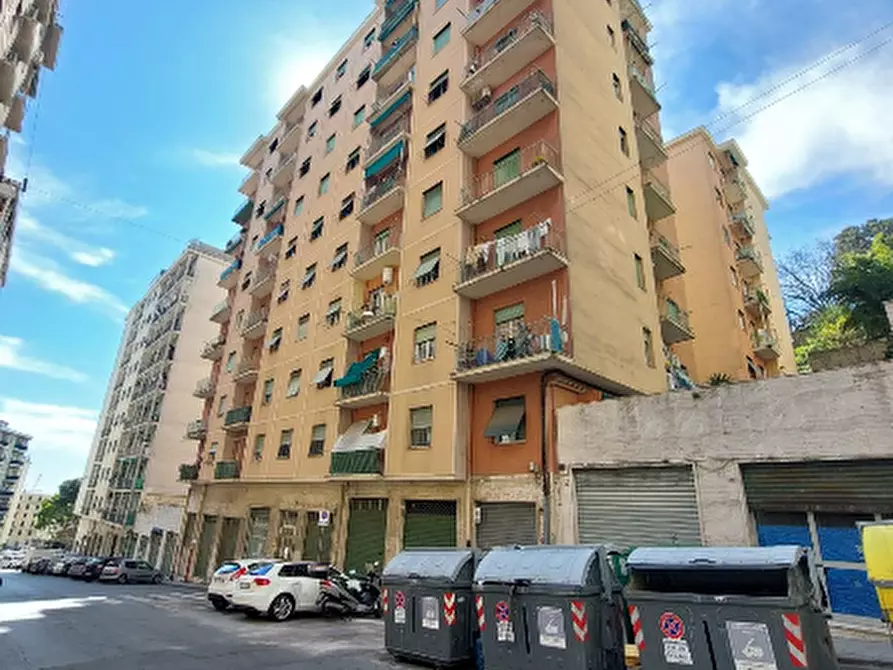 Immagine 33 di Bilocale in vendita  in Via Bartolomeo Carrea a Genova