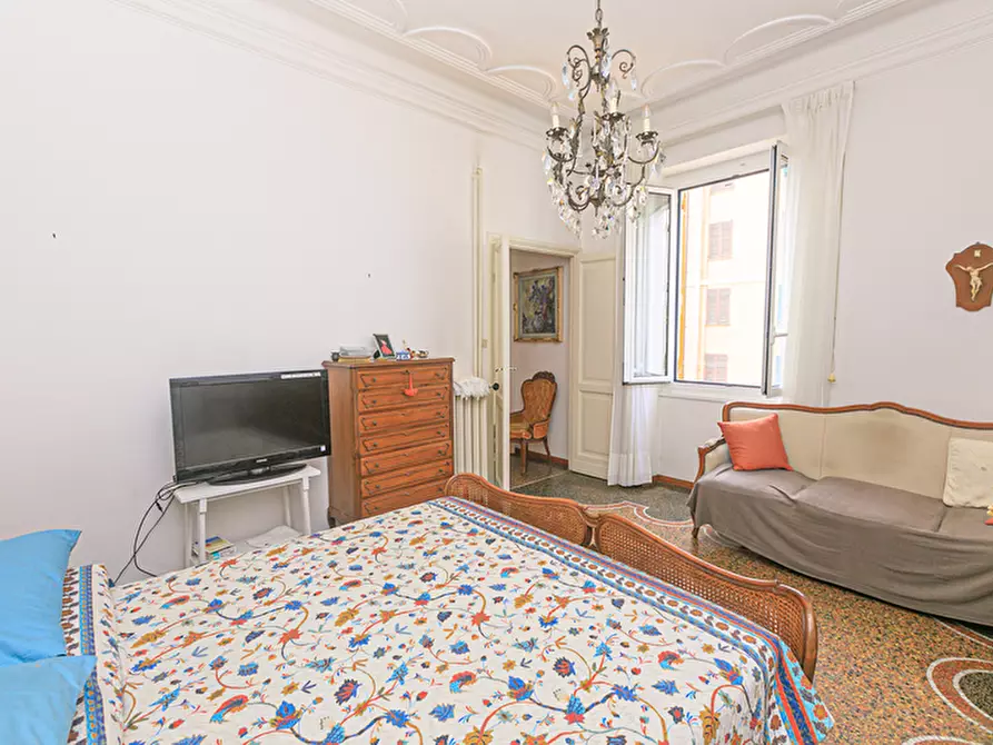 Immagine 25 di Pentalocale in vendita  in Via Benvenuto Cellini 16 a Genova