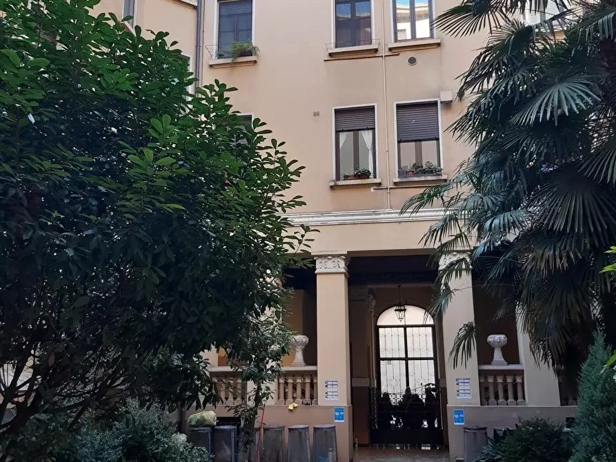Immagine 41 di Appartamento in affitto  in Via Trebbia 33 a Milano