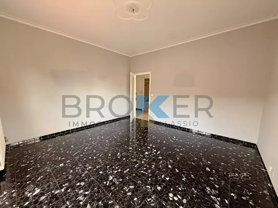 Immagine 7 di Quadrilocale in vendita  in Via Michelangelo 8 a Alassio