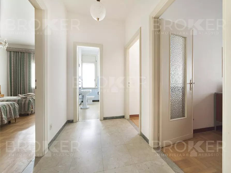 Immagine 8 di Pentalocale in vendita  in Via Don Aurelio Piccagli 12 a Alassio