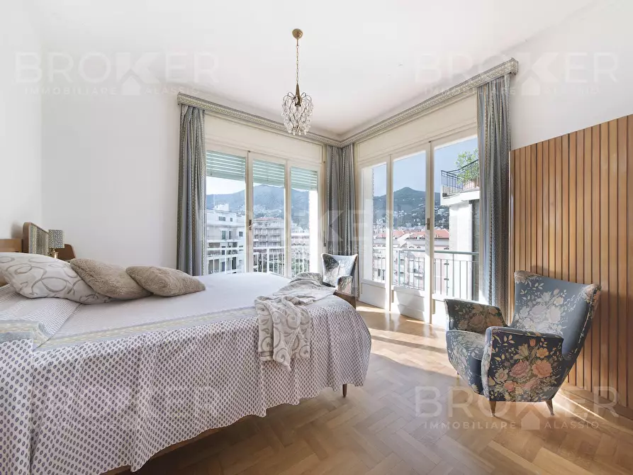 Immagine 13 di Pentalocale in vendita  in Via Don Aurelio Piccagli 12 a Alassio