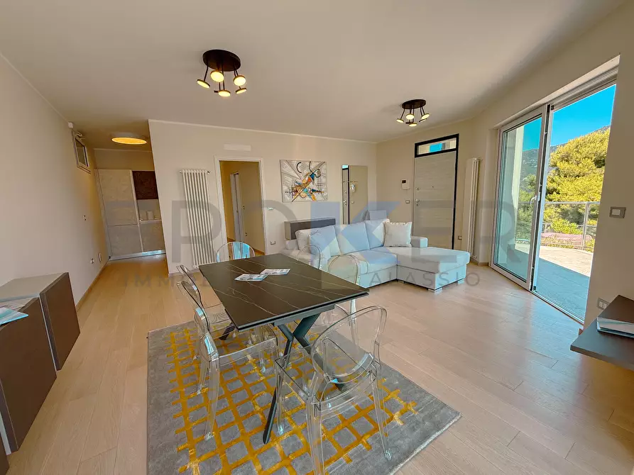 Immagine 23 di Villa in vendita  in Strada Panoramica San Bernardo 116-118 a Alassio