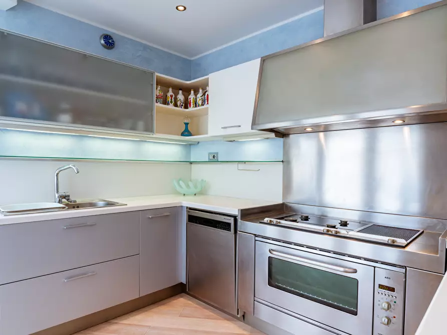 Immagine 39 di Quadrilocale in vendita  in Via Roma 45 a Alassio