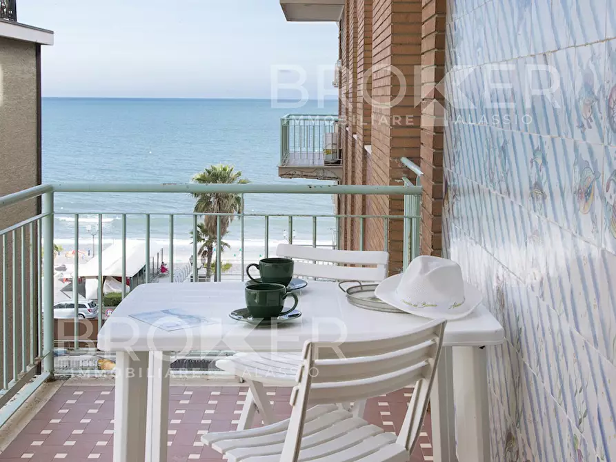 Immagine 5 di Pentalocale in vendita  in Via Don Aurelio Piccagli 12 a Alassio