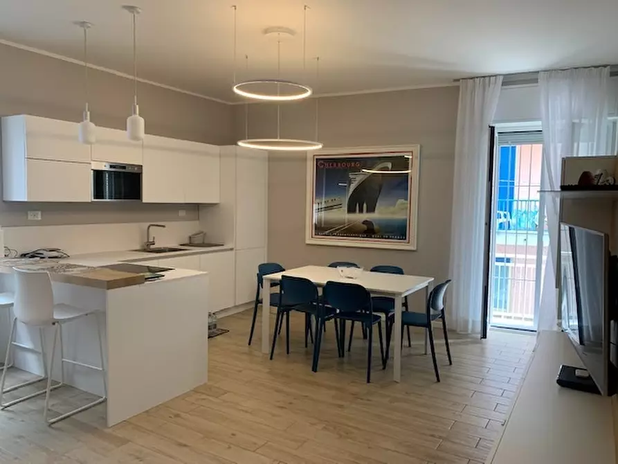 Immagine 22 di Trilocale in vendita  in Via Roma a Alassio