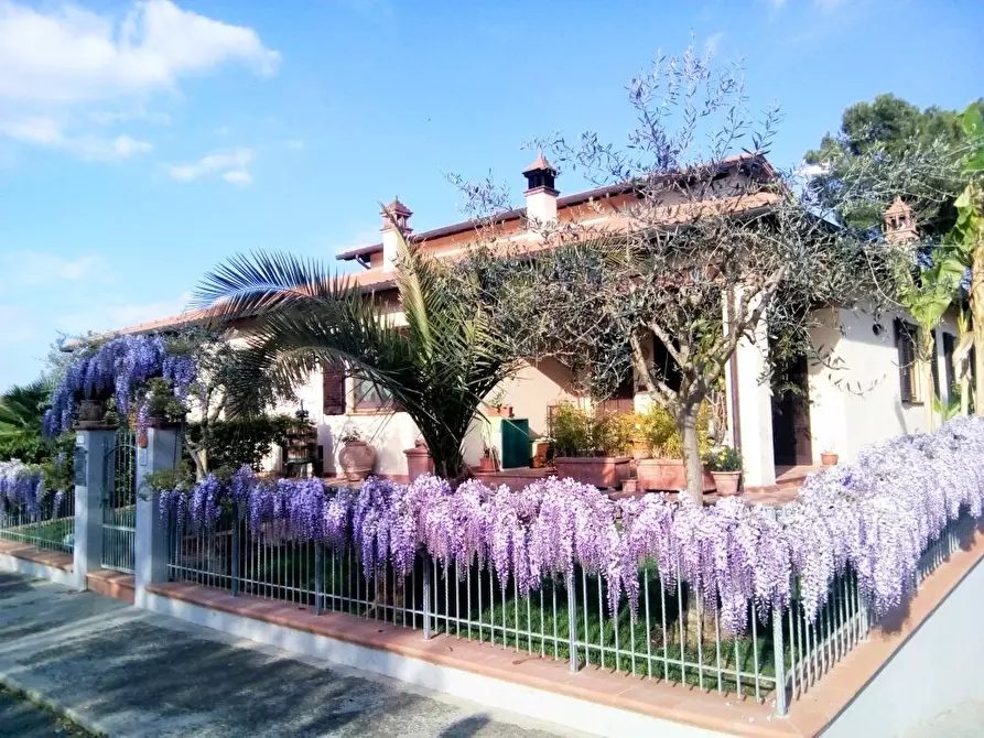Immagine 54 di Casa bifamiliare in vendita  in Via Milano a Castiglione Del Lago