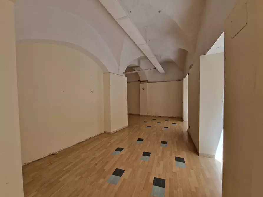 Immagine 6 di Locale commerciale in vendita  in Via del Popolo 2 a Città Di Castello