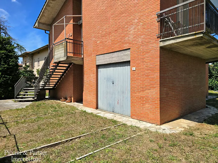 Immagine 5 di Casa bifamiliare in vendita  in Via Como a Montepulciano