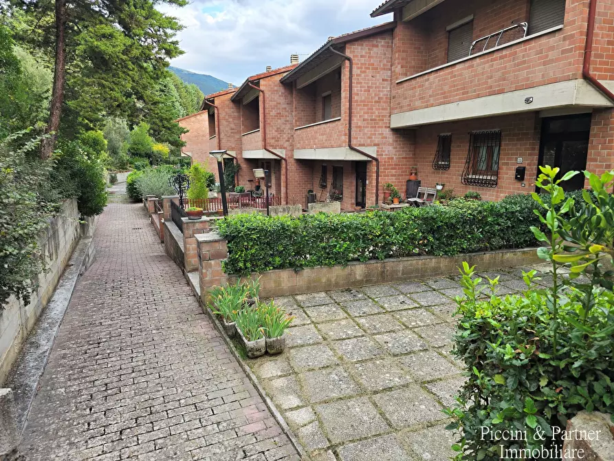 Immagine 5 di Villetta a schiera in vendita  in Via delle Querce 30 a Assisi