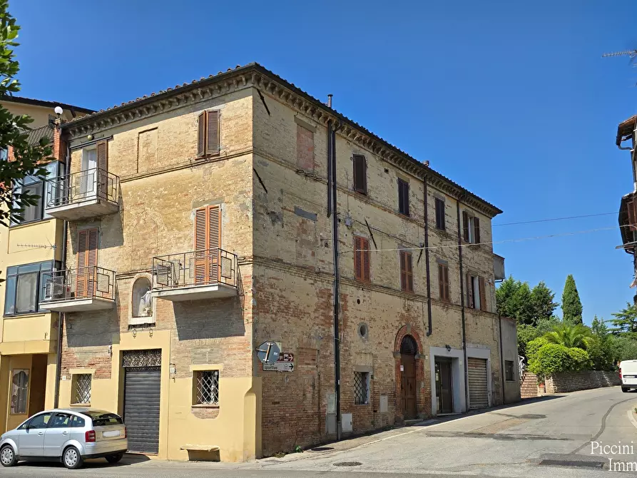 Immagine 1 di Pentalocale in vendita  in Via Orvieto 2 a Perugia