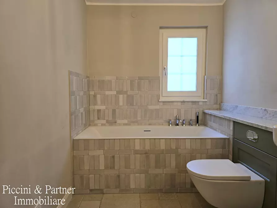Immagine 53 di Villa in vendita  in Località Castagni 2 a Castiglione Del Lago