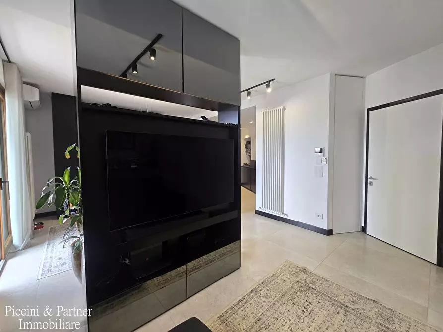 Immagine 9 di Pentalocale in vendita  in Via Roberto Arcaleni a Città Di Castello