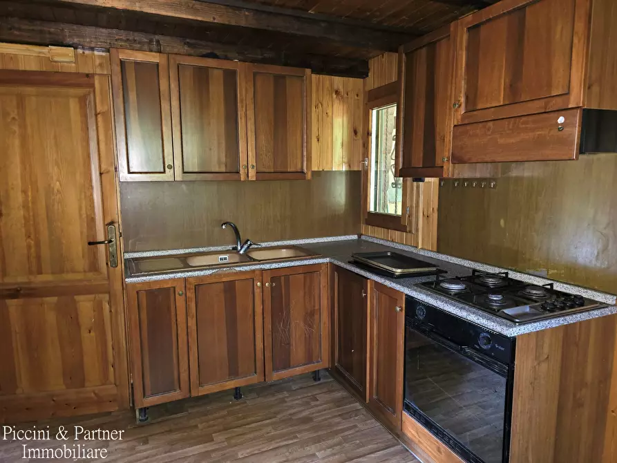 Immagine 41 di Baita in vendita  in Via dei Cespugli 10 a Passignano Sul Trasimeno