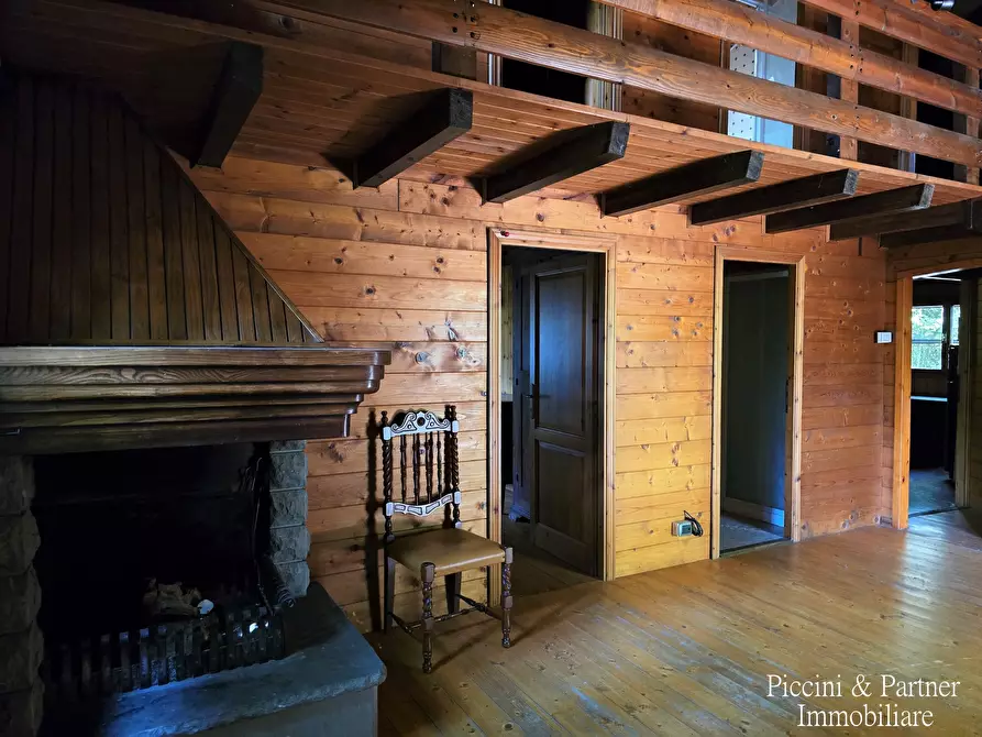 Immagine 35 di Baita in vendita  in Via dei Cespugli 10 a Passignano Sul Trasimeno