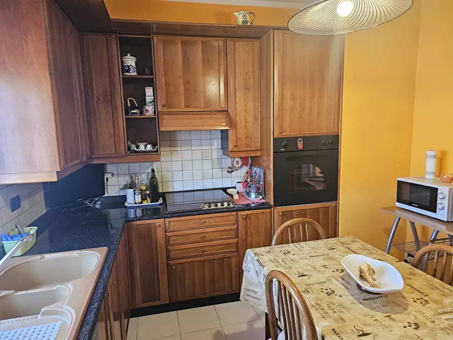 Immagine 9 di Pentalocale in vendita  in Via Ardigò a Perugia