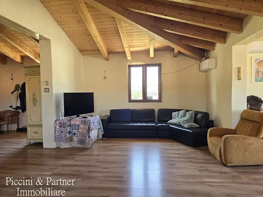 Immagine 15 di Rustico / casale in vendita  in Strada Settevalli 1157 a Perugia
