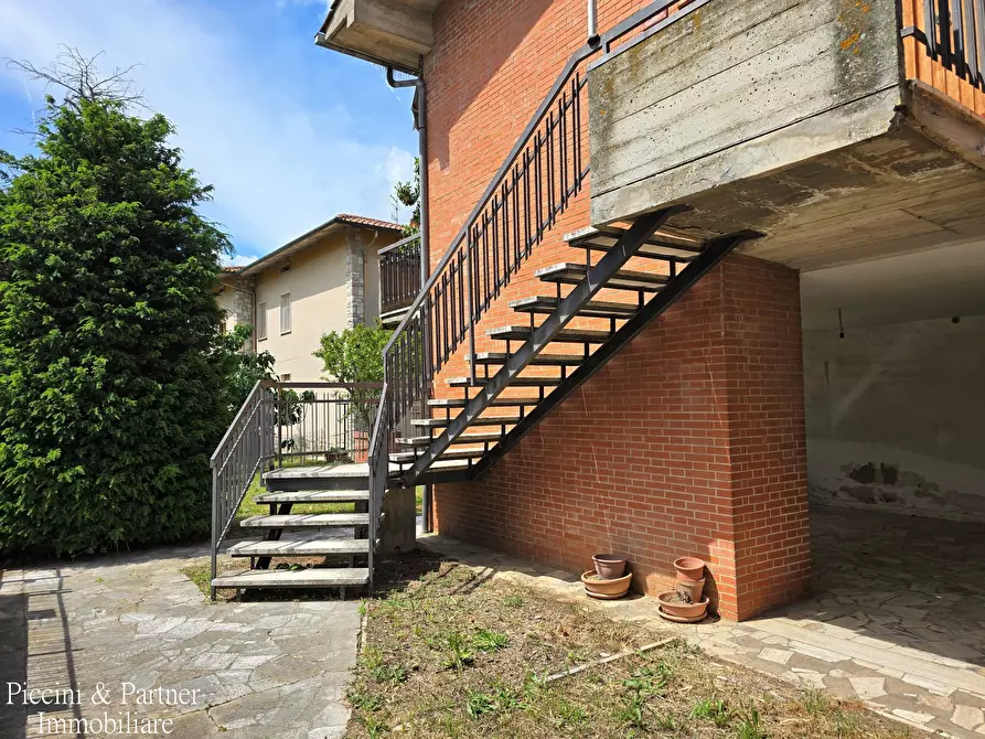 Immagine 6 di Casa bifamiliare in vendita  in Via Como a Montepulciano