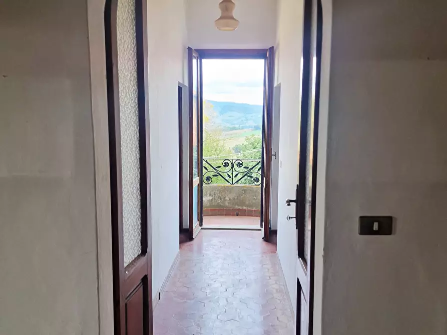 Immagine 15 di Pentalocale in vendita  in Via dei Partigiani 57 a Castiglione Del Lago