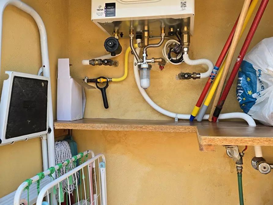 Immagine 15 di Casa trifamiliare in vendita  in Via Bagnolo a Castiglione Del Lago