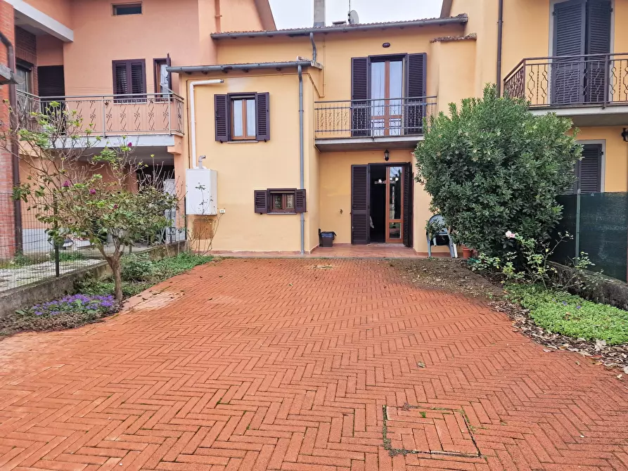 Immagine 39 di Pentalocale in vendita  in Via Stradone a Città Della Pieve