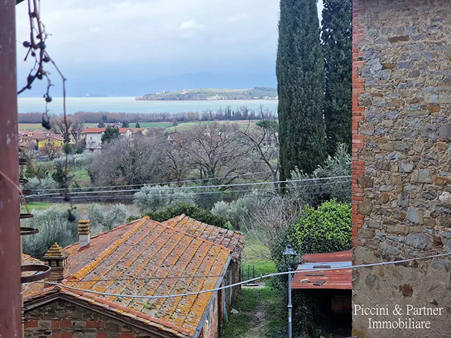 Immagine 25 di Bilocale in vendita  in Via Italia a Magione