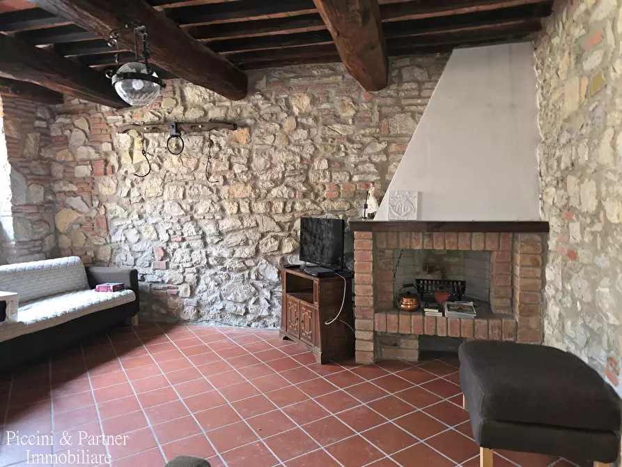 Immagine 32 di Porzione di casa in vendita  in Località Poggetto a Castiglione Del Lago