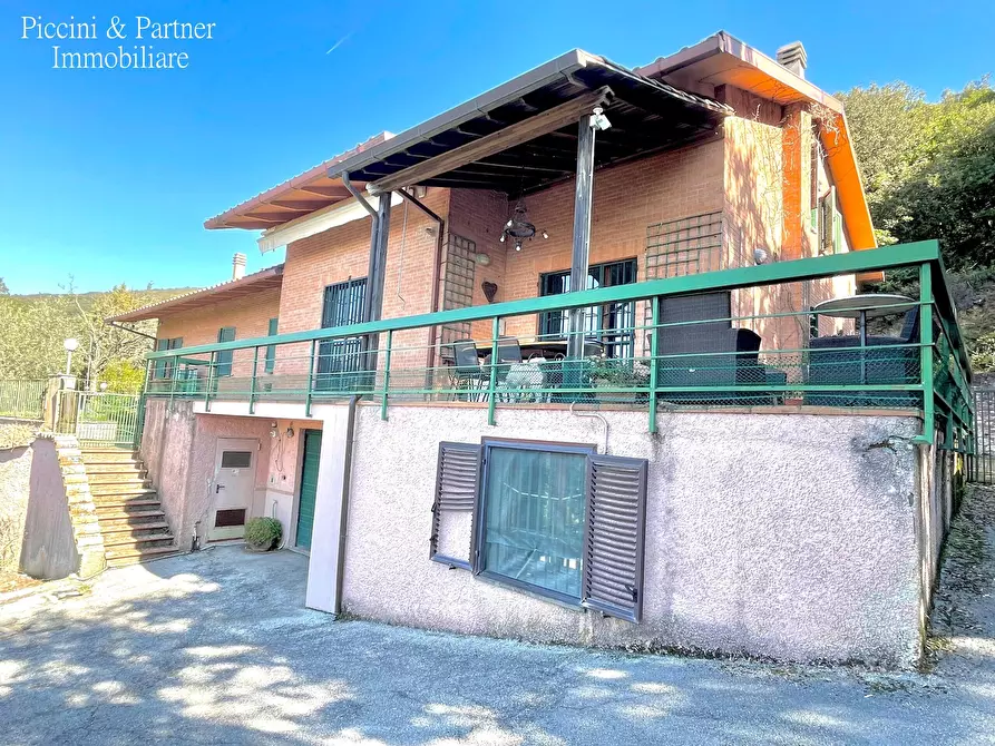 Immagine 2 di Villa in vendita  in Via Col di Lana 89 a Perugia