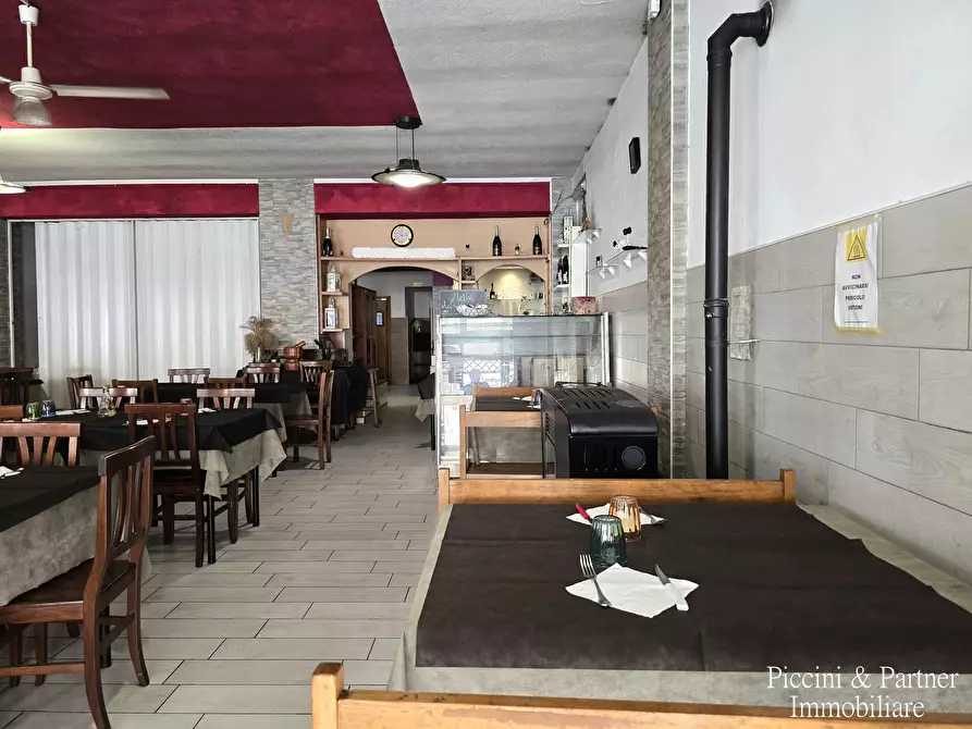 Immagine 4 di Bar / Ristorante in vendita  in Via Mastrodicasa a Perugia