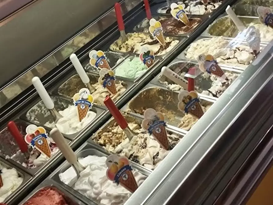 Immagine 5 di Bar / Ristorante in vendita  in Via Nazionale 37 a Castiglione Del Lago