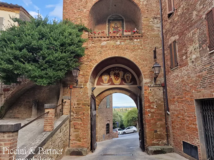 Immagine 38 di Trilocale in vendita  in Via Camillo Benso Conte di Cavour 73 a Torrita Di Siena