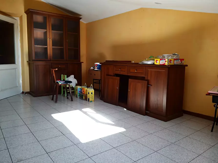 Immagine 6 di Trilocale in vendita  in Piazza Balilla 11 a Castiglione Del Lago