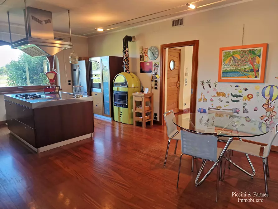 Immagine 21 di Villa in vendita  in Località Ferretto 48 a Castiglione Del Lago