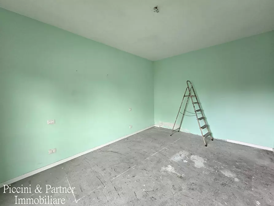 Immagine 25 di Pentalocale in vendita  in Viale Sempione a Città Di Castello