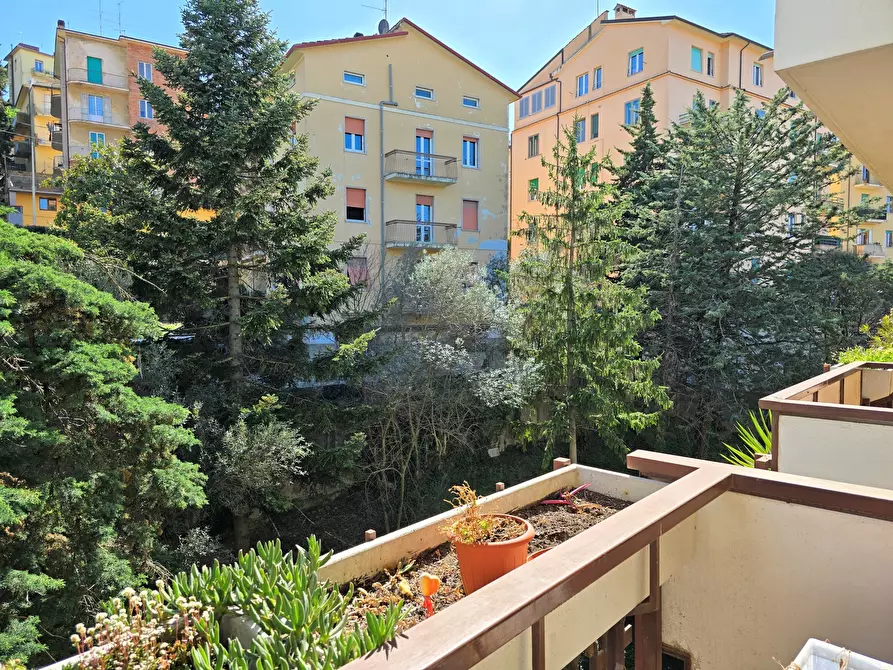 Immagine 26 di Pentalocale in vendita  in Via Bramante 22 a Perugia