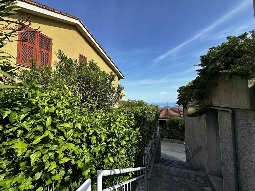 Immagine 19 di Bilocale in vendita  in via villacosta a Diano Arentino