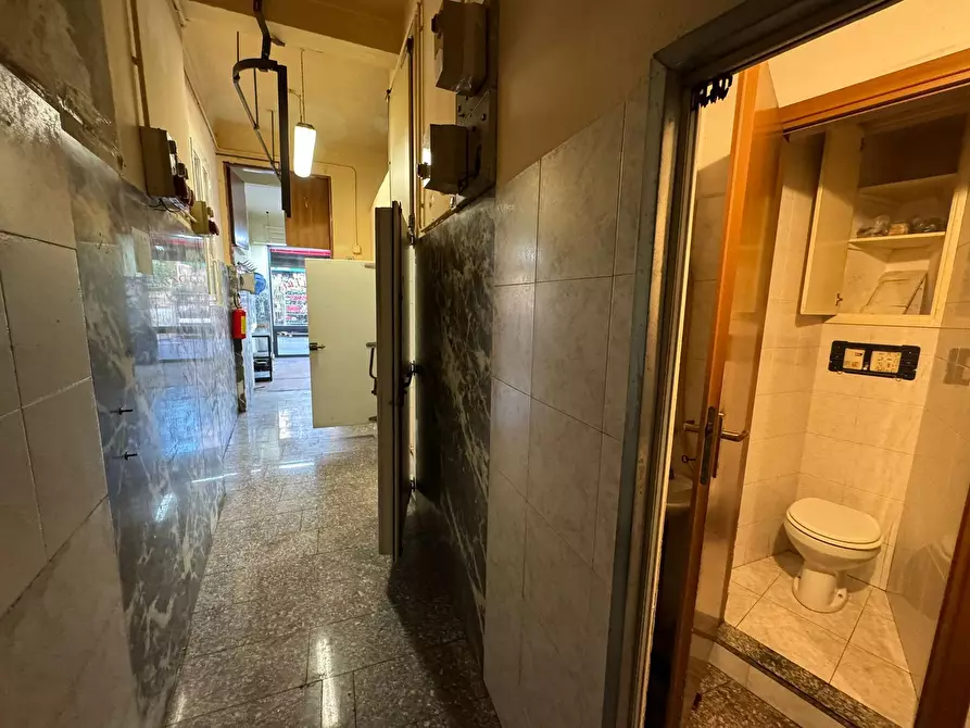 Immagine 15 di Locale commerciale in affitto  in Via Lamarmora 13 a San Remo