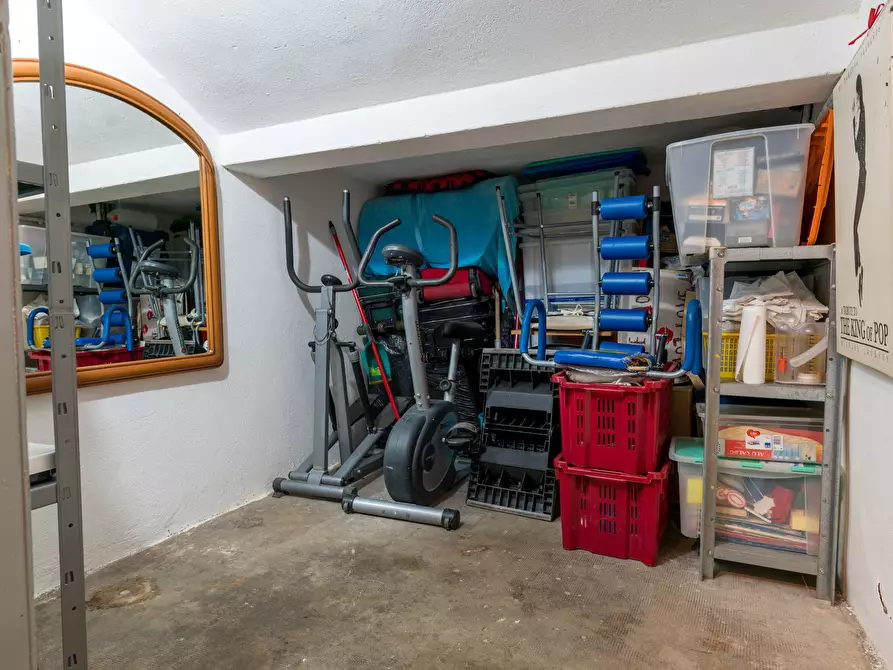 Immagine 49 di Quadrilocale in vendita  in Via Generale A. Lamarmora 221 a San Remo