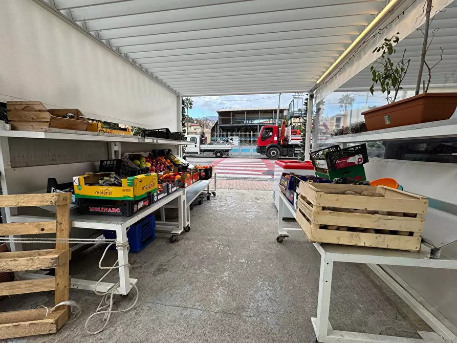 Immagine 8 di Locale commerciale in vendita  in Corso Giuseppe Mazzini 12 a San Remo