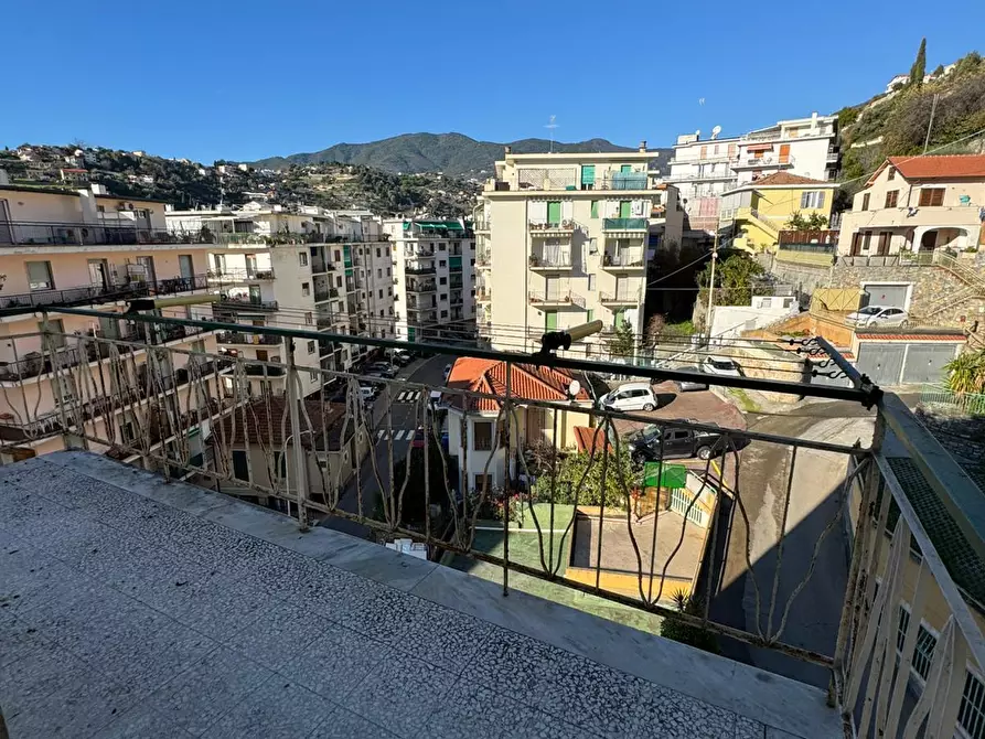 Immagine 13 di Trilocale in vendita  in Via Galileo Galilei 639 a San Remo