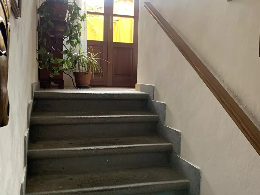 Immagine 12 di Porzione di casa in vendita  a Camaiore