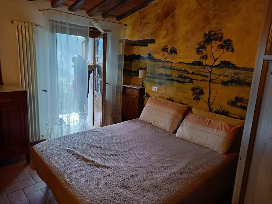 Immagine 12 di Porzione di casa in affitto  a Camaiore