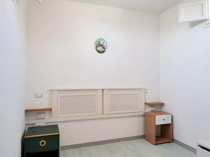 Immagine 11 di Appartamento in affitto  a Viareggio