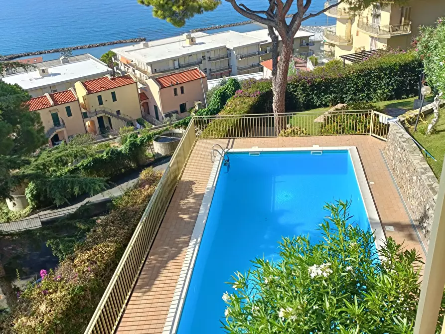 Immagine 11 di Trilocale in vendita  in Via Santo Stevi Superiore 2 a Santo Stefano Al Mare