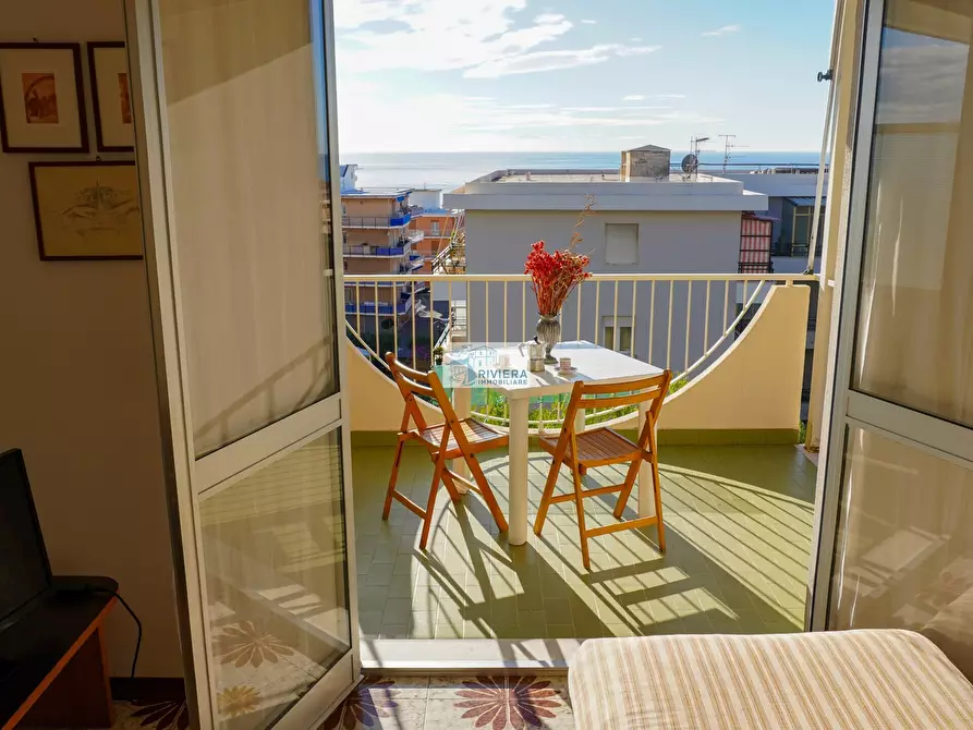 Immagine 4 di Bilocale in vendita  in Via Aurelia Ponente 102 Bis a Santo Stefano Al Mare