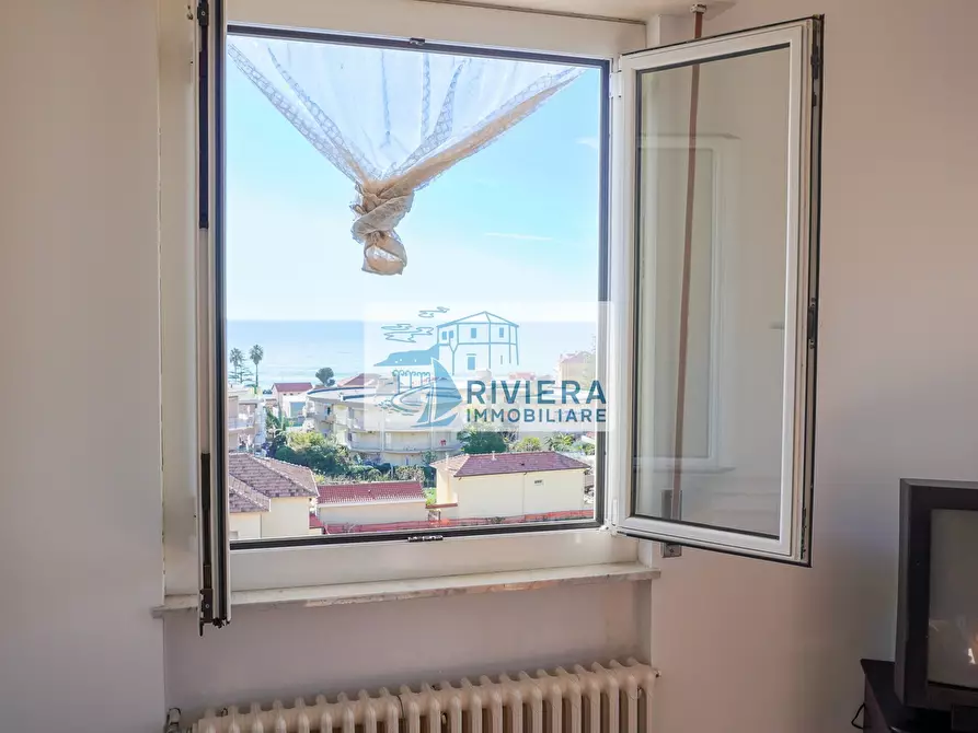 Immagine 8 di Trilocale in vendita  in Via Aurelia Ponente 86 a Santo Stefano Al Mare