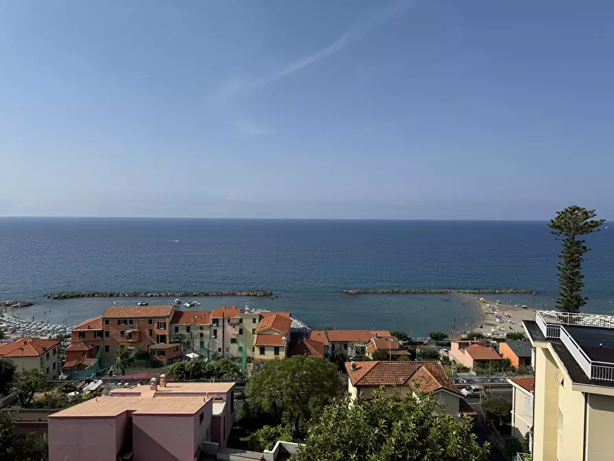 Immagine 1 di Bilocale in vendita  a Santo Stefano Al Mare