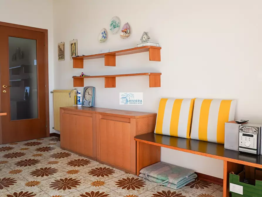 Immagine 9 di Bilocale in vendita  in Via Aurelia Ponente 102 Bis a Santo Stefano Al Mare