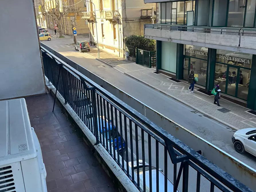 Immagine 1 di Ufficio in affitto  in Viale della Rimembranza 24 a Lanciano